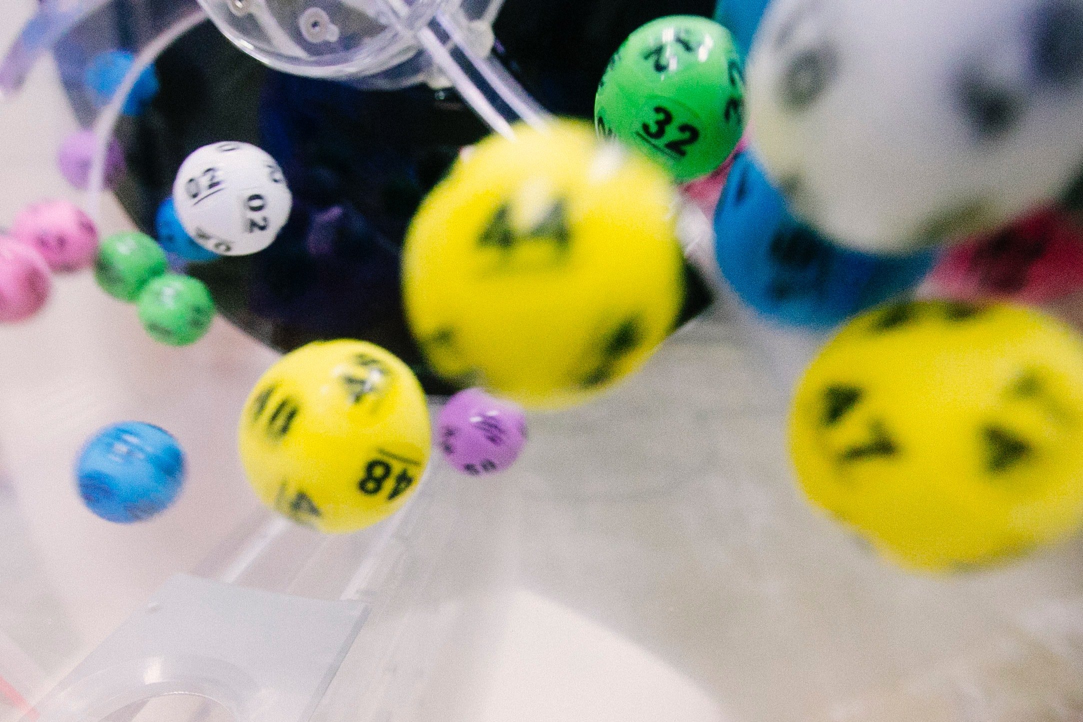 Image of multiple dice falling